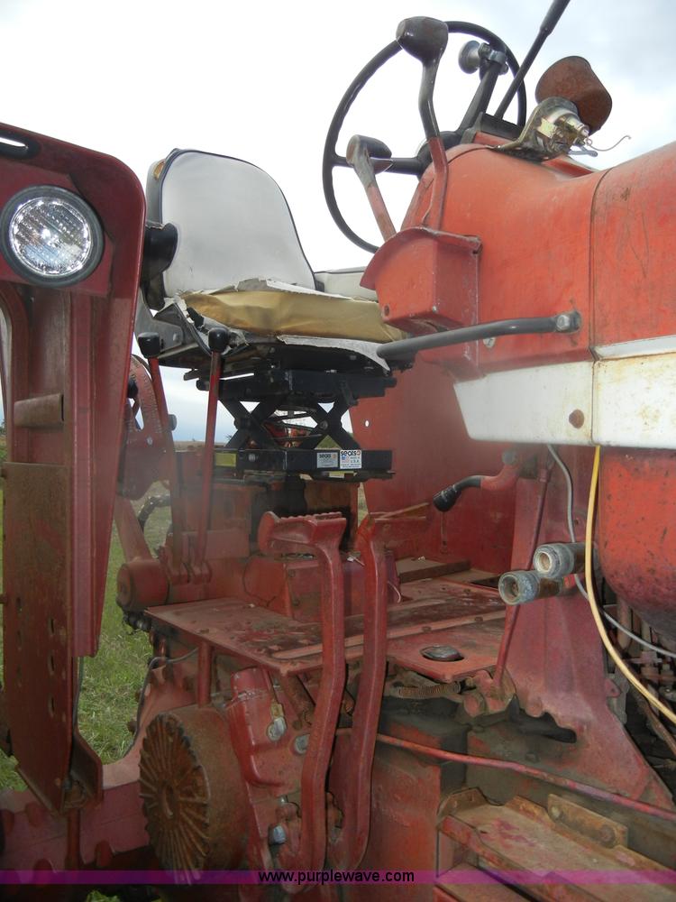 image for item D4936 1966 Mccormick Farmall F806 Turbo tractor