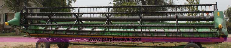 image for item D5287 2000 John Deere 930F flex header