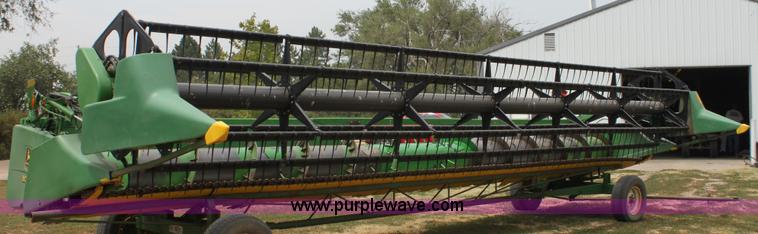 image for item D5287 2000 John Deere 930F flex header