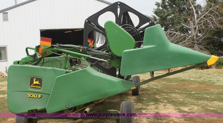 image for item D5287 2000 John Deere 930F flex header
