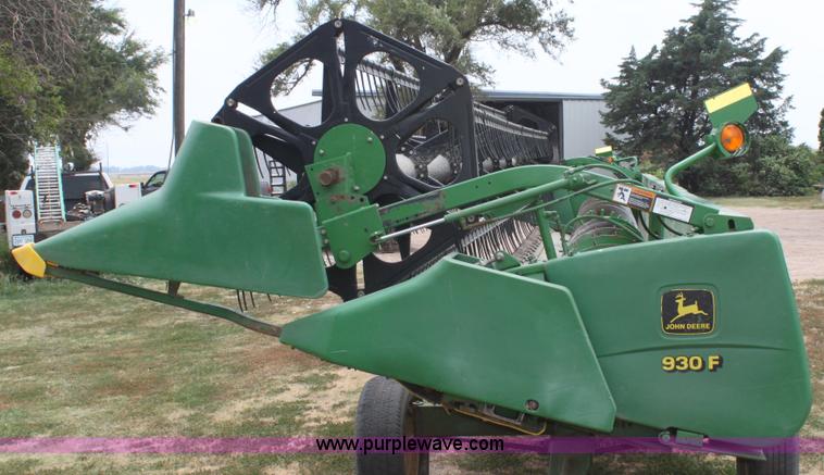 image for item D5287 2000 John Deere 930F flex header