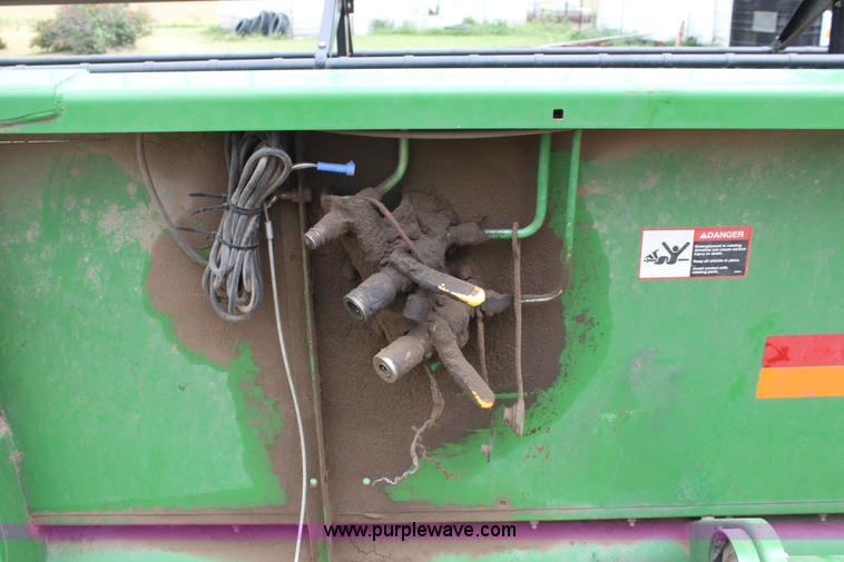 image for item D5287 2000 John Deere 930F flex header