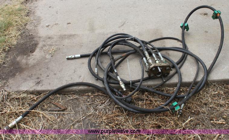 image for item D5287 2000 John Deere 930F flex header