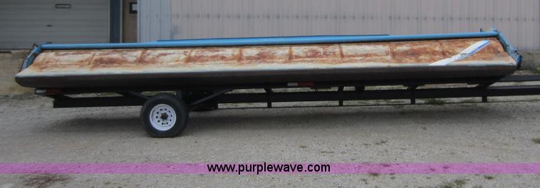 image for item D5678 1995 Shelbourne Reynolds CX84 28' stripper header