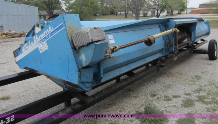 image for item D5678 1995 Shelbourne Reynolds CX84 28' stripper header