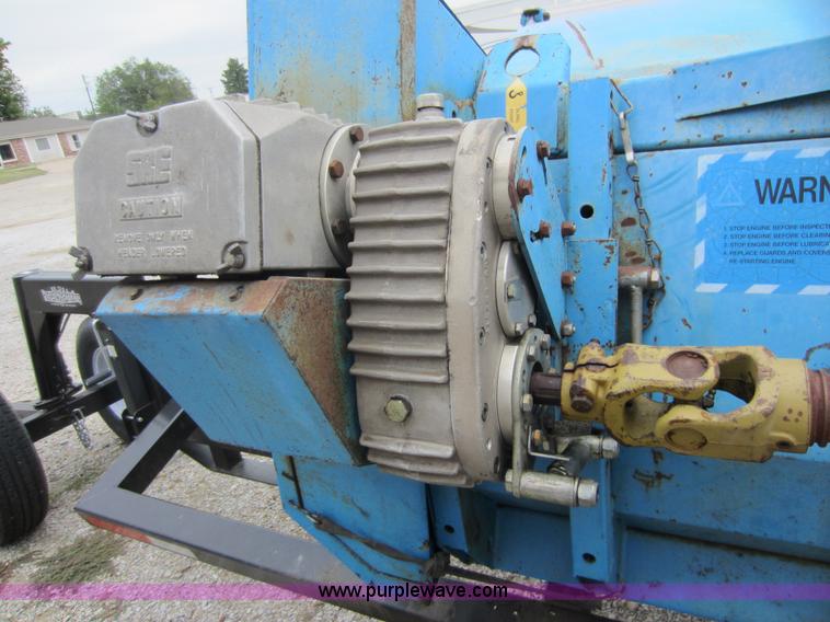 image for item D5678 1995 Shelbourne Reynolds CX84 28' stripper header