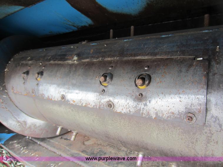 image for item D5678 1995 Shelbourne Reynolds CX84 28' stripper header