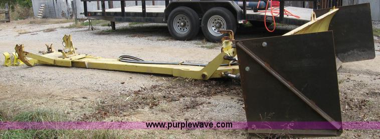 image for item E5511 Degelman hydraulic dozer blade