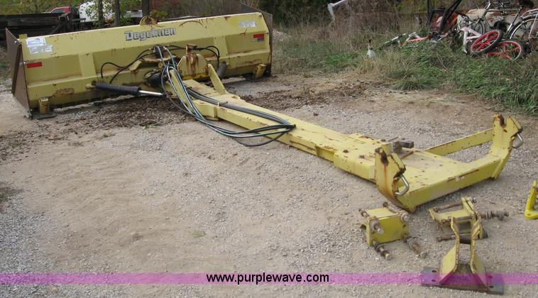 image for item E5511 Degelman hydraulic dozer blade