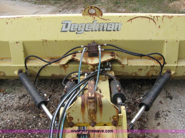 image for item E5511 Degelman hydraulic dozer blade