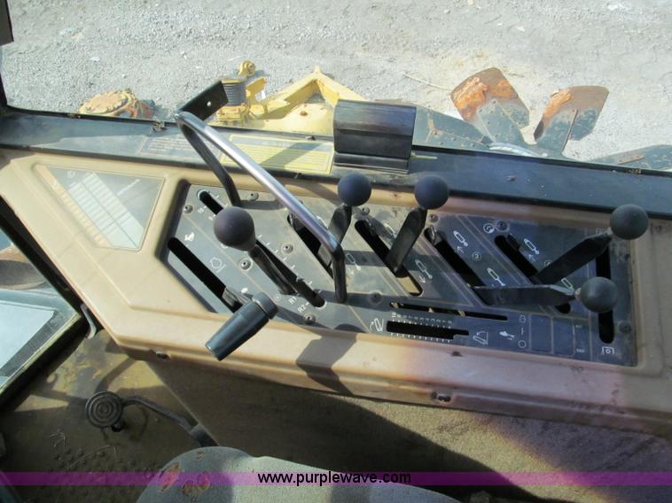 image for item E5515 Caterpillar Challenger 75 track tractor