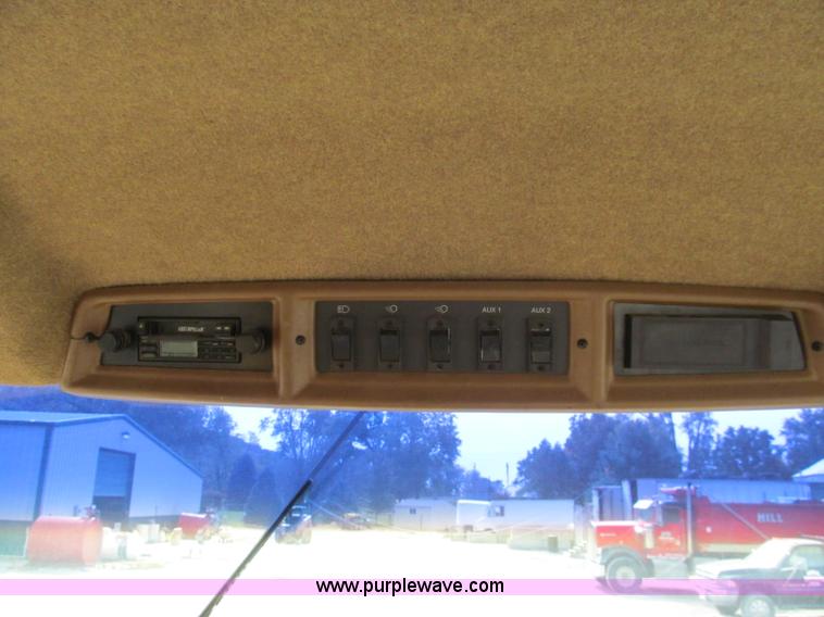 image for item E5515 Caterpillar Challenger 75 track tractor