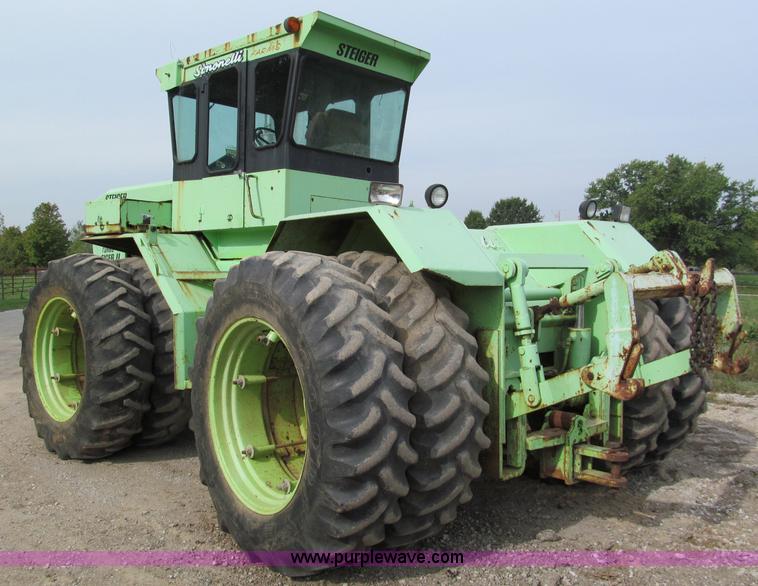 image for item E5547 1975 Steiger Turbo Tiger II ST320 4WD tractor