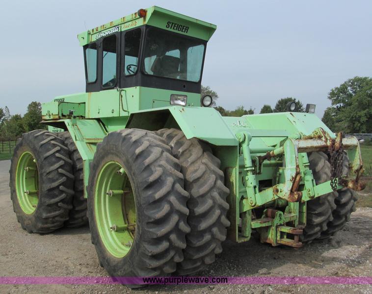 image for item E5547 1975 Steiger Turbo Tiger II ST320 4WD tractor