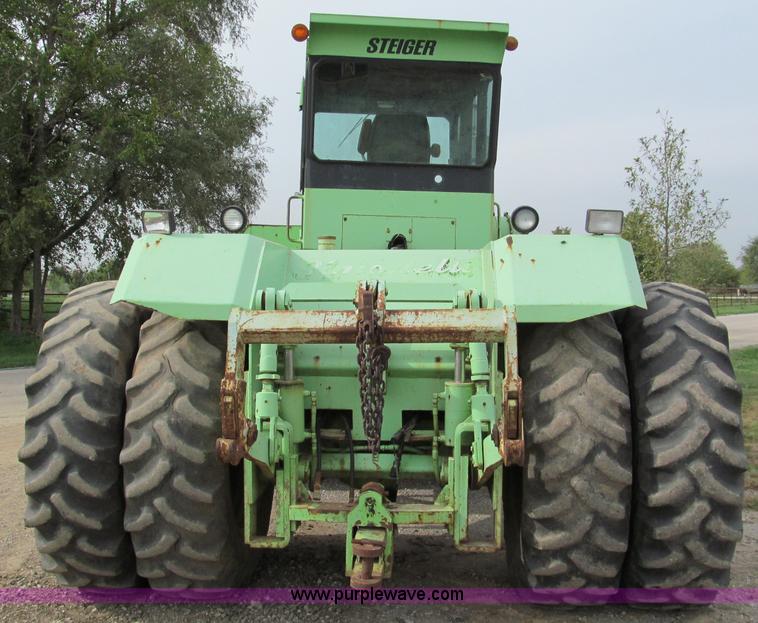 image for item E5547 1975 Steiger Turbo Tiger II ST320 4WD tractor