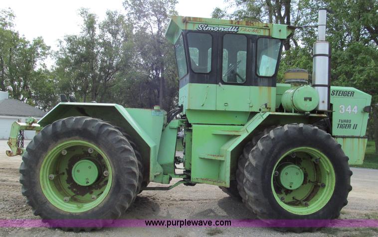 image for item E5547 1975 Steiger Turbo Tiger II ST320 4WD tractor
