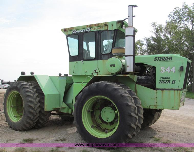 image for item E5547 1975 Steiger Turbo Tiger II ST320 4WD tractor