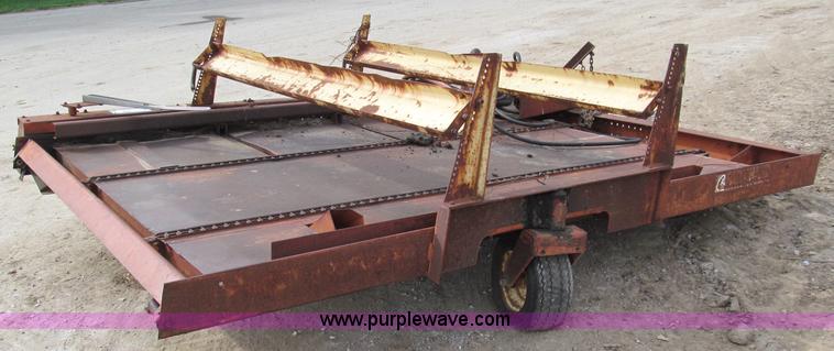 image for item E5548 Farm Hand bale accumulator