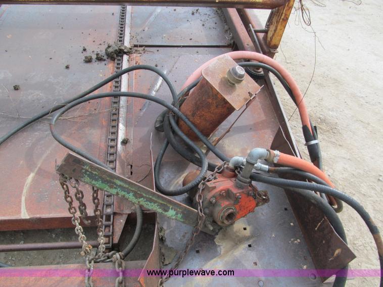 image for item E5548 Farm Hand bale accumulator