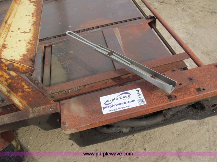 image for item E5548 Farm Hand bale accumulator