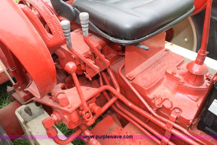 image for item F2633 1964 International 606 tractor