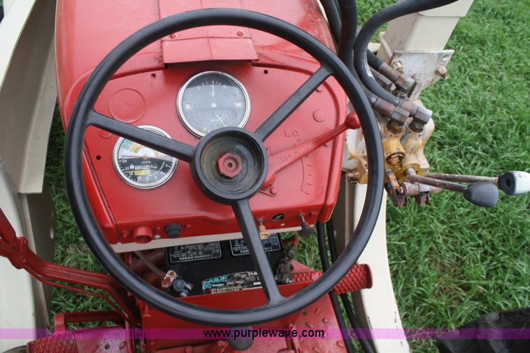 image for item F2633 1964 International 606 tractor