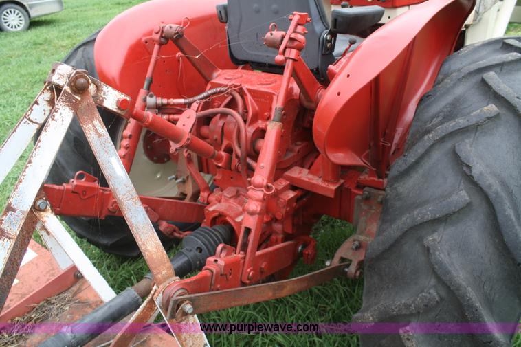 image for item F2633 1964 International 606 tractor