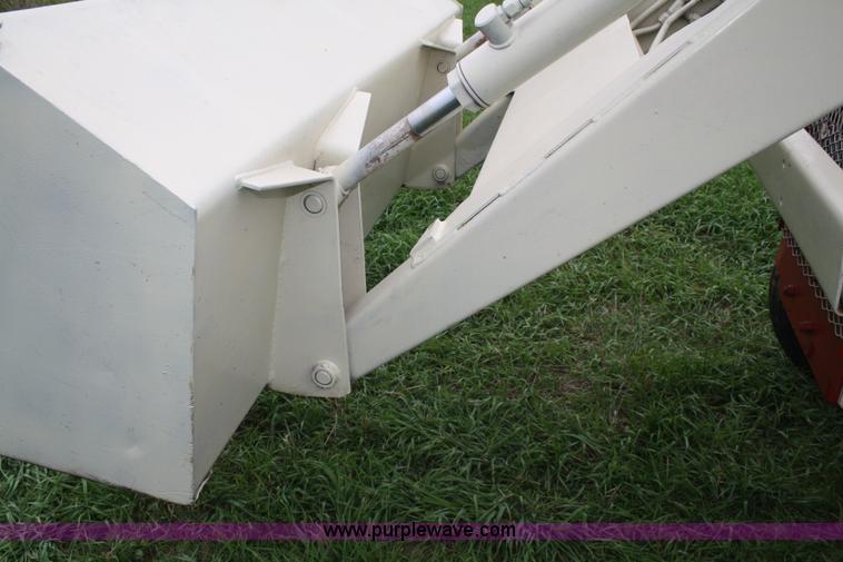 image for item F2633 1964 International 606 tractor