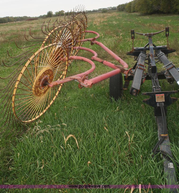 image for item F2681 10 wheel rake with Helderman cart