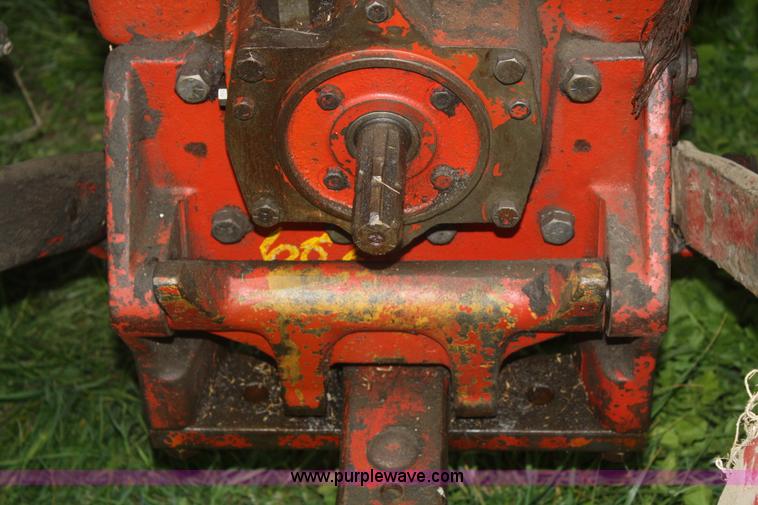 image for item F2686 1975 International 666 tractor