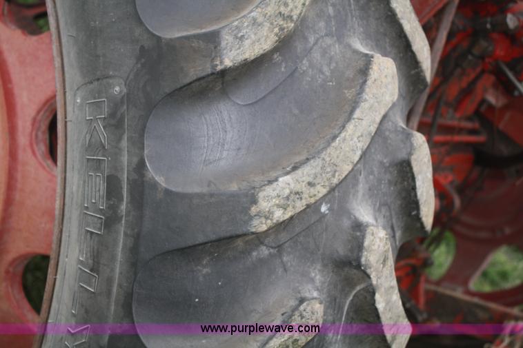 image for item F2686 1975 International 666 tractor