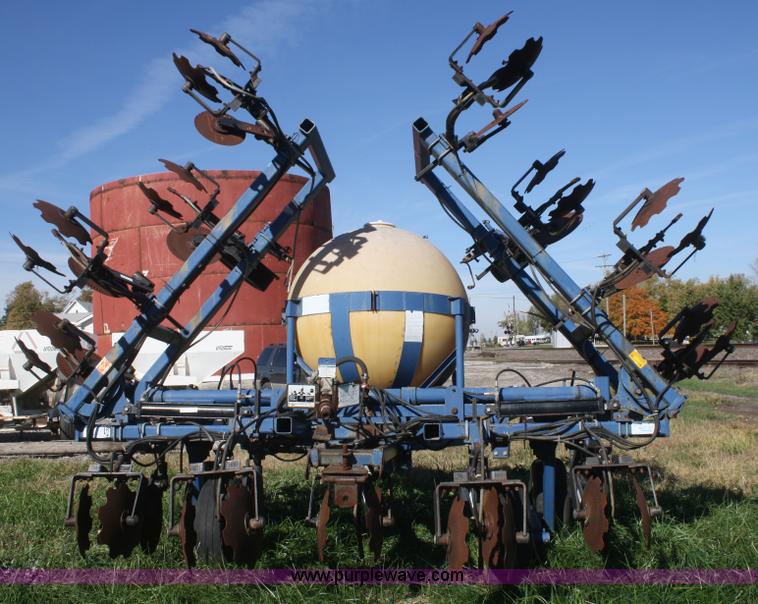 image for item F2693 Blu-Jet Landwalker anhydrous ammonia applicator