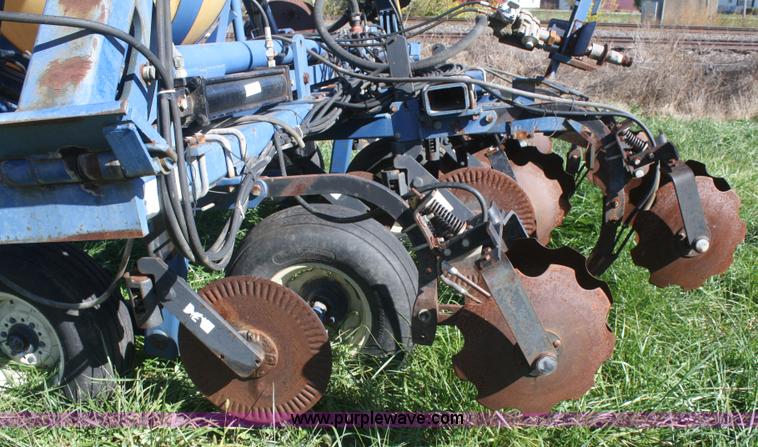 image for item F2693 Blu-Jet Landwalker anhydrous ammonia applicator