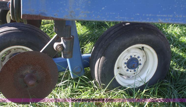 image for item F2693 Blu-Jet Landwalker anhydrous ammonia applicator