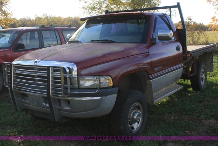 image for item F2697 1994 Dodge Ram 2500 flatbed pickup truck