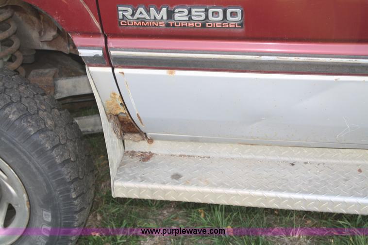 image for item F2697 1994 Dodge Ram 2500 flatbed pickup truck