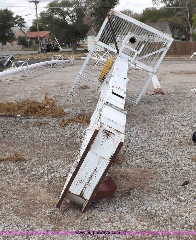 image for item F6063 Elevator leg