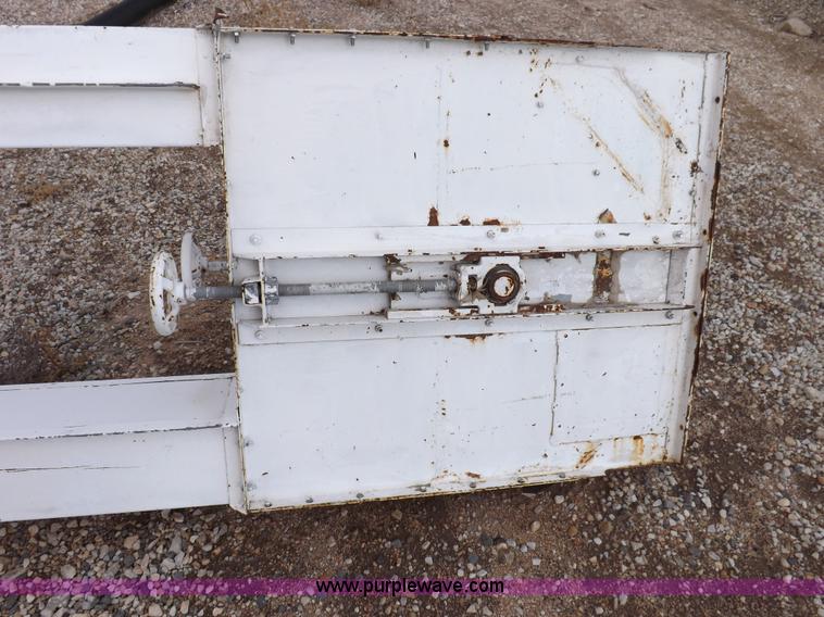 image for item F6063 Elevator leg