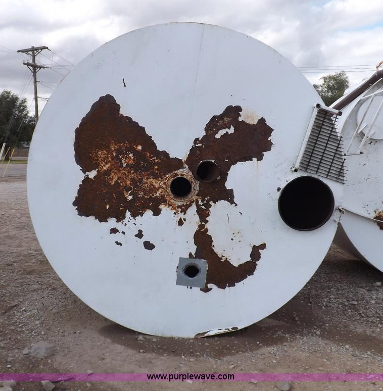 image for item F6065 Hopper bottom tank