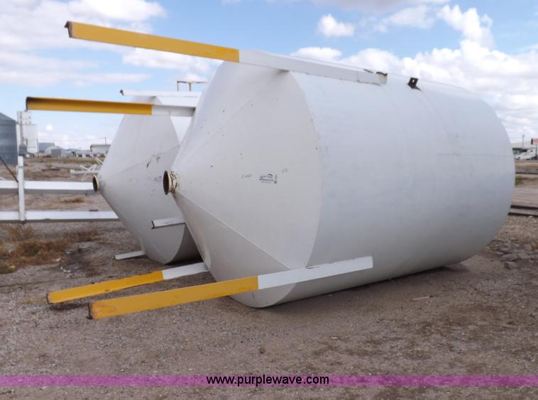 image for item F6065 Hopper bottom tank