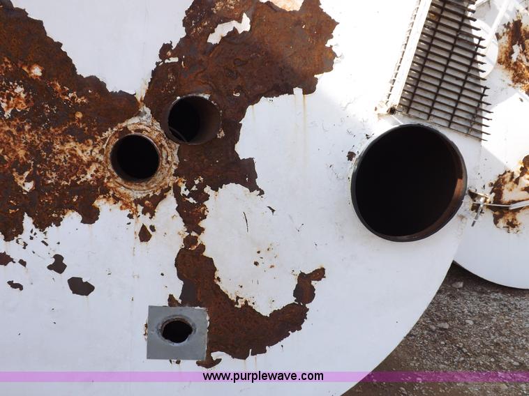 image for item F6065 Hopper bottom tank