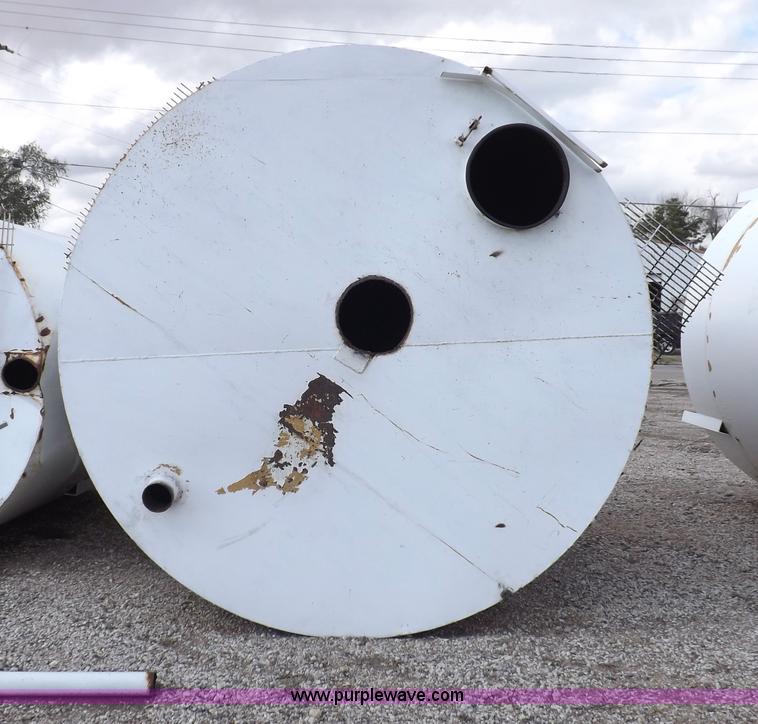 image for item F6069 Hopper bottom tank