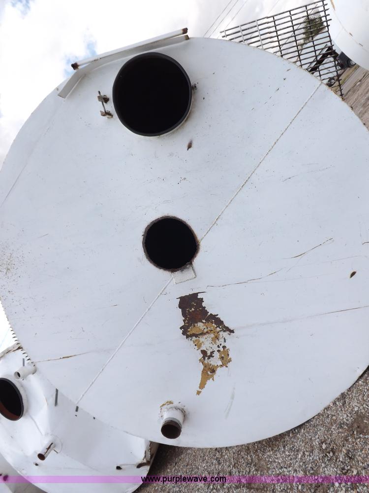 image for item F6069 Hopper bottom tank