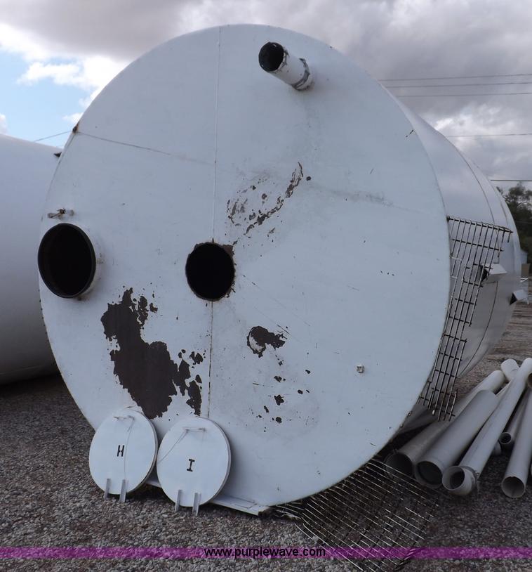 image for item F6070 Hopper bottom tank