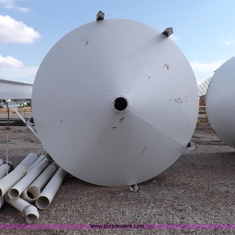 image for item F6070 Hopper bottom tank