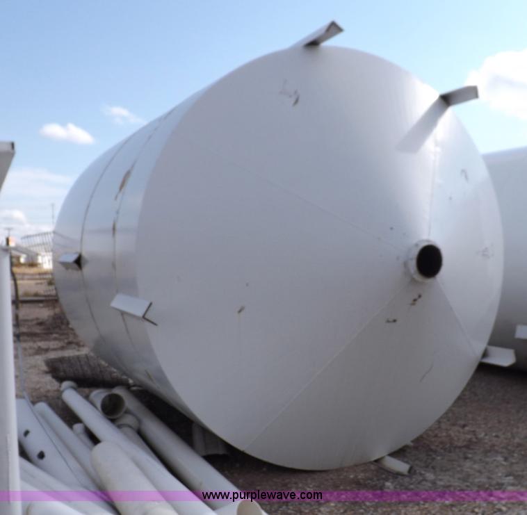 image for item F6070 Hopper bottom tank