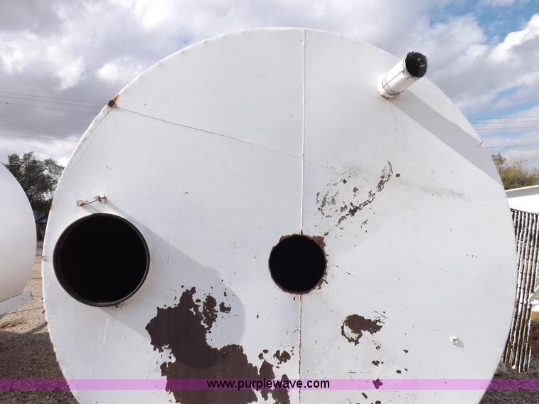 image for item F6070 Hopper bottom tank