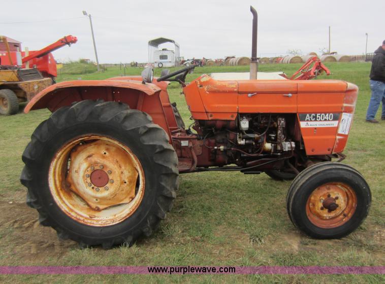 image for item F6532 Allis Chalmers 5040 tractor