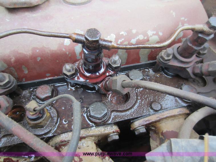 image for item F6532 Allis Chalmers 5040 tractor