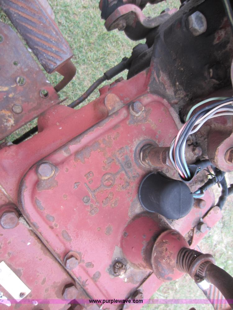 image for item F6532 Allis Chalmers 5040 tractor